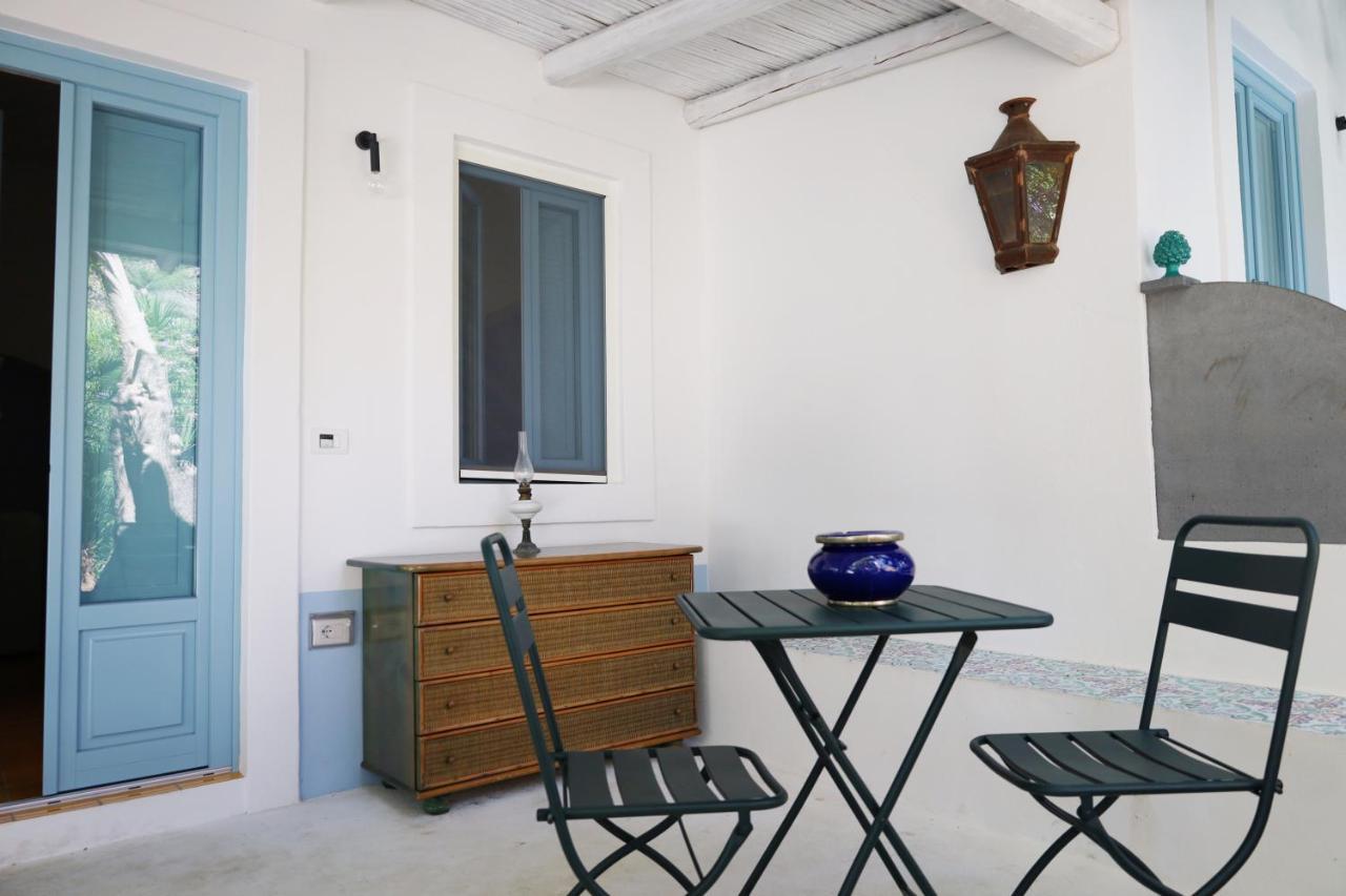 Art B&B Panarea Bagian luar foto