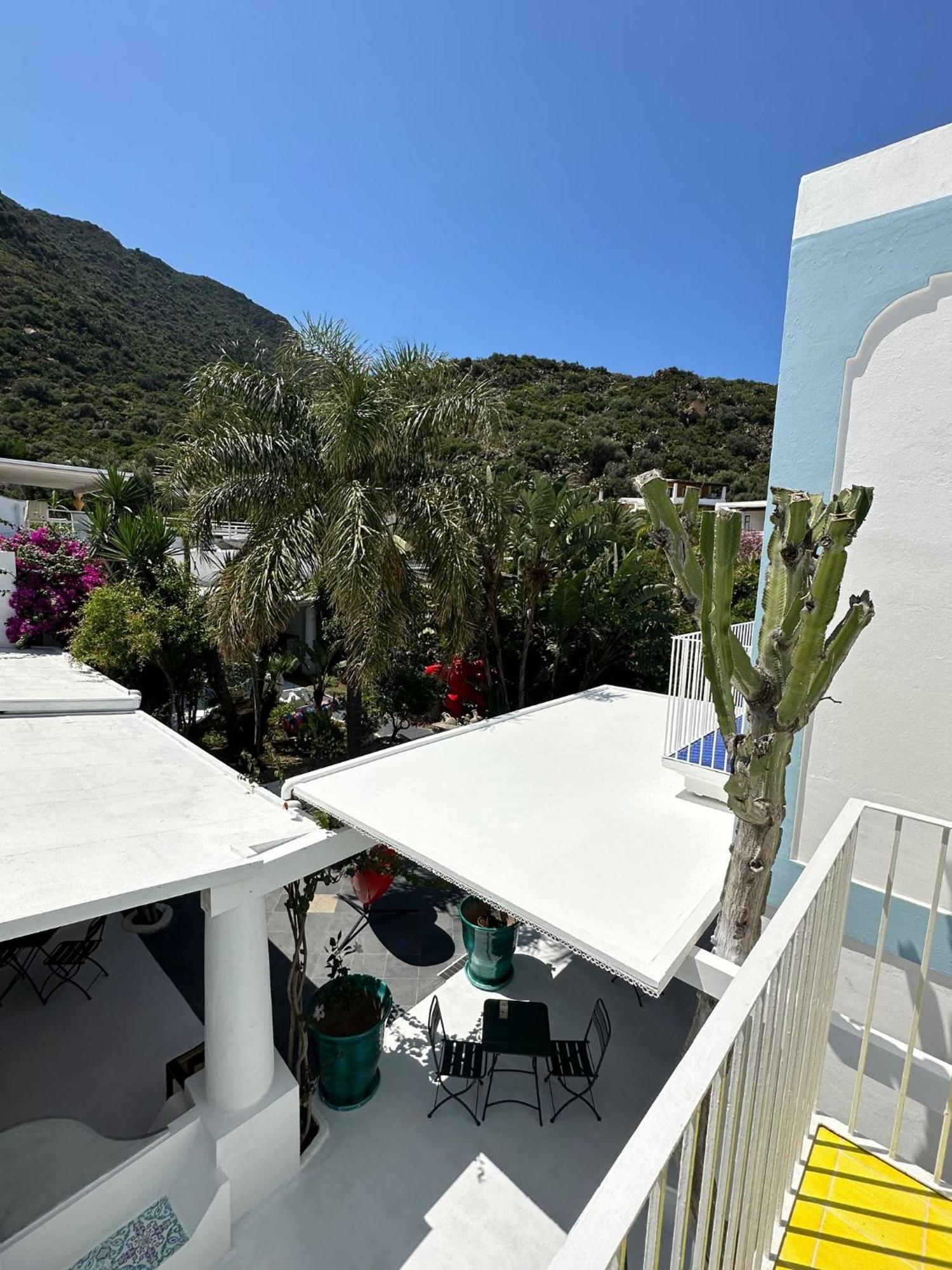 Art B&B Panarea Bagian luar foto